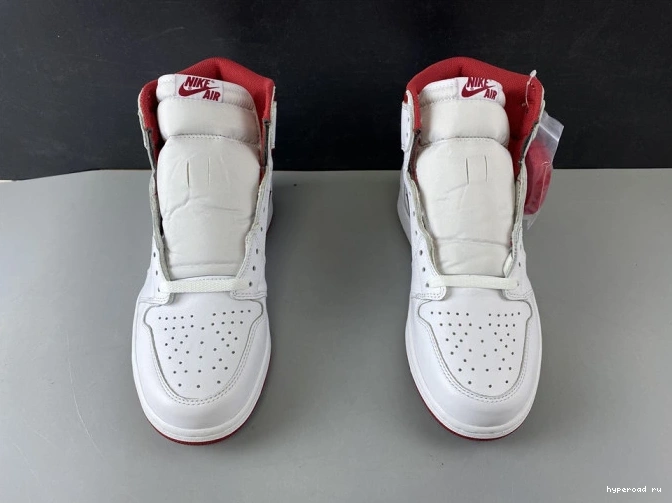Retro Jordan (2017) 555088-103 Metallic Air Red 1 0520